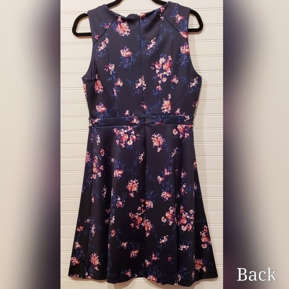 Women's Size 8 Roz & Ali Sleeveless Navy Blue Floral A Line Dress Cottage Core - Picture 2 of 7